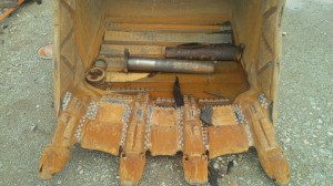 Komatsu PC600 Bucket Rebuild